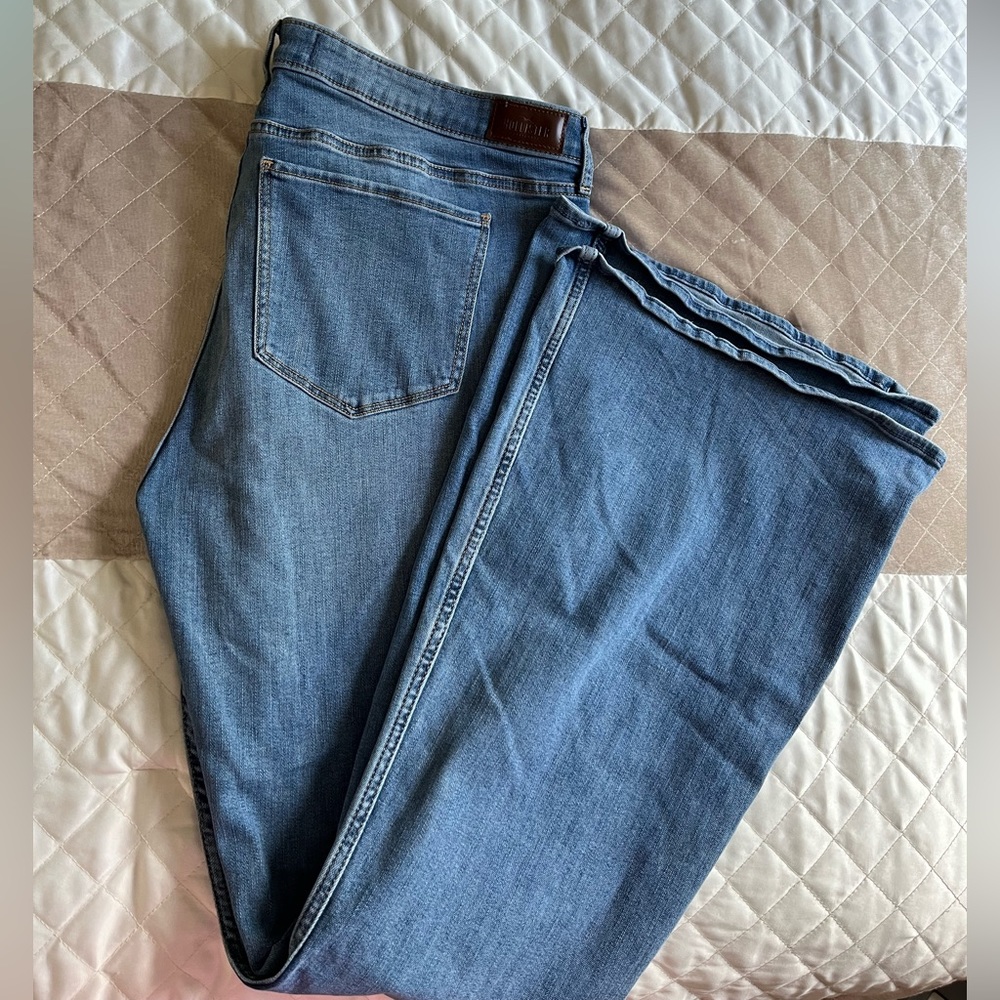 Hollister High Rise Flares - 19L